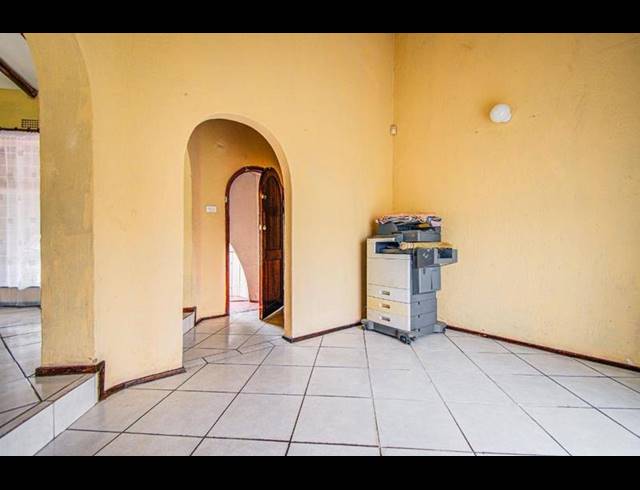 3 BEDROOM HOUSE FOR SALE IN BIRCHLEIGH NORTH